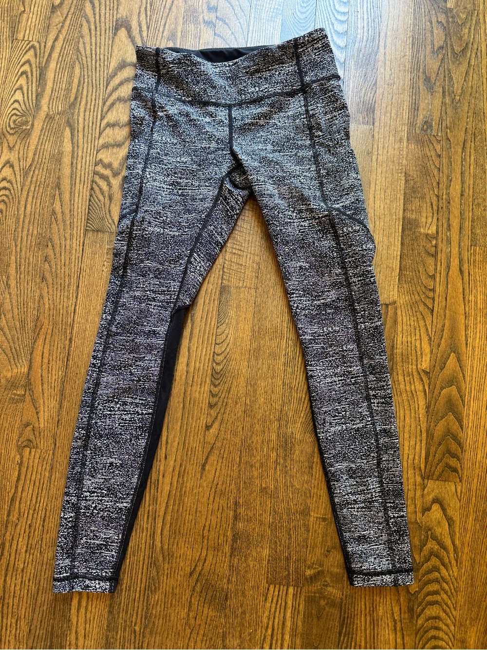 Lululemon Black & White Performance Leggings